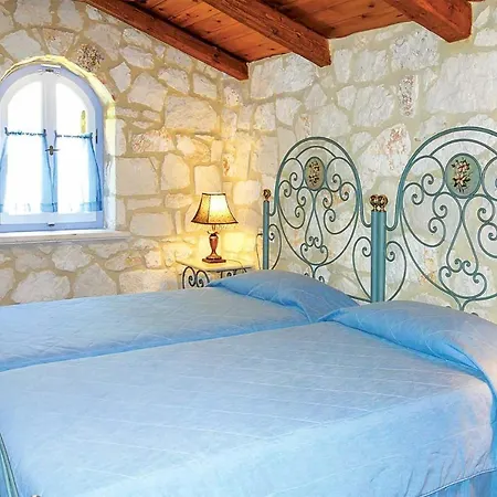 Niovi * Agios Leon