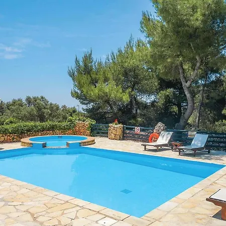 Villa Niovi *